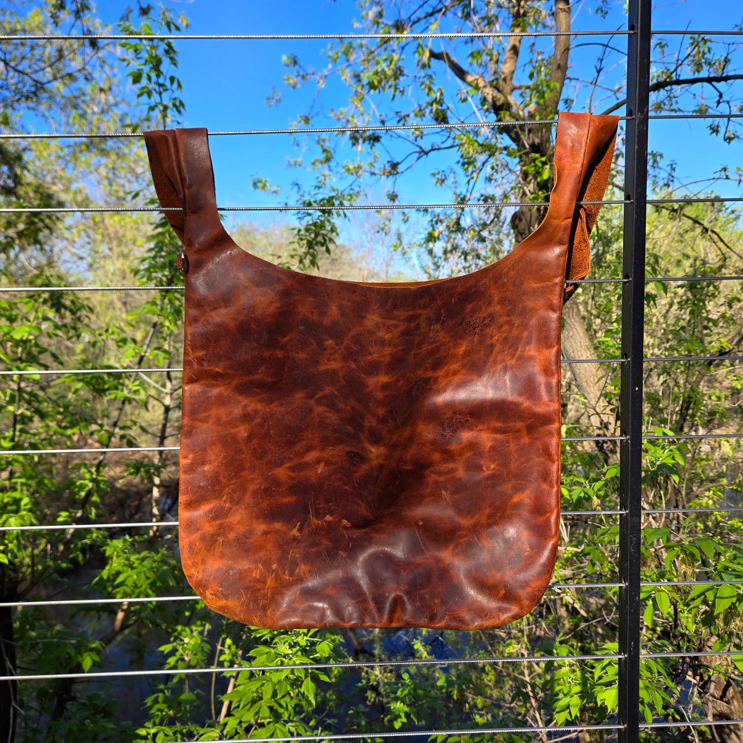 Avon Hills - Hand-Sewn Leather Forager Bags